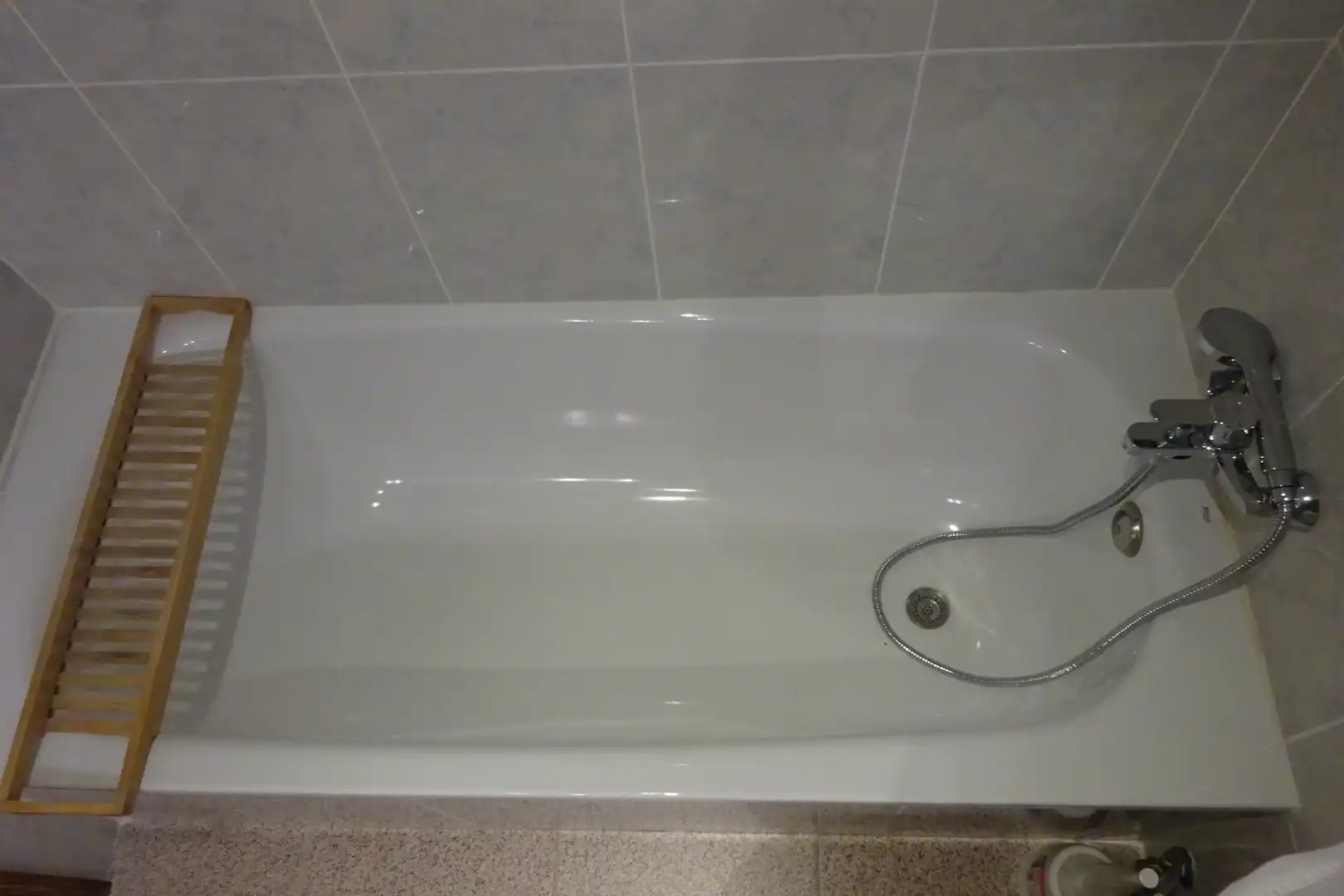 Baño de Piso de alquiler en Barcelona con Aire acondicionado, Calefacción y Amueblado