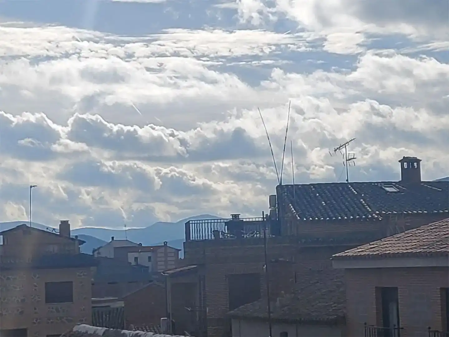 Vista exterior de Pis en venda en Los Navalucillos amb Moblat i Balcó