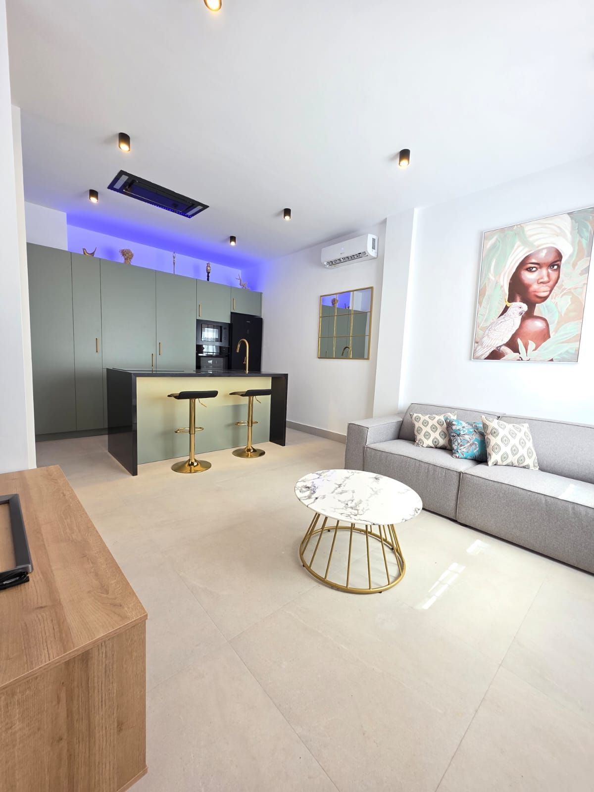 Living room of Flat for sale in Fuengirola  with Air Conditioner, Furnished and Community pool