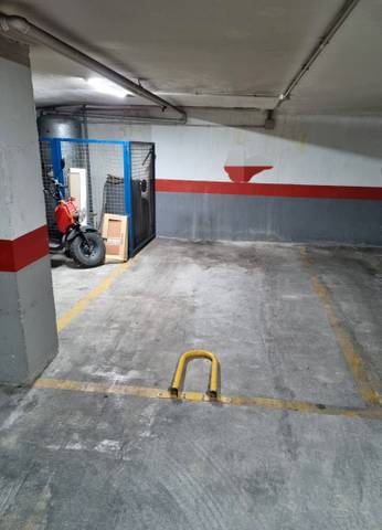 Garaje en Alquiler en Calle Cid Campeador en Avda de Madrid - Pº de la Estación