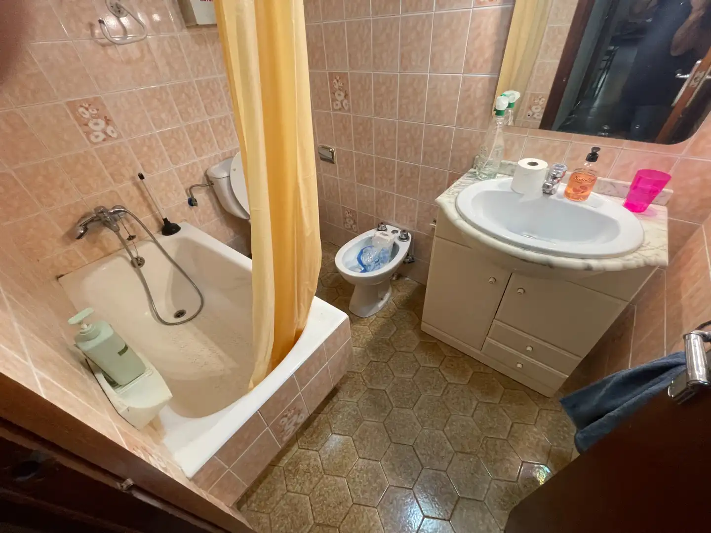 Baño de Piso de alquiler en Murcia con Amueblado, Horno y Lavadora