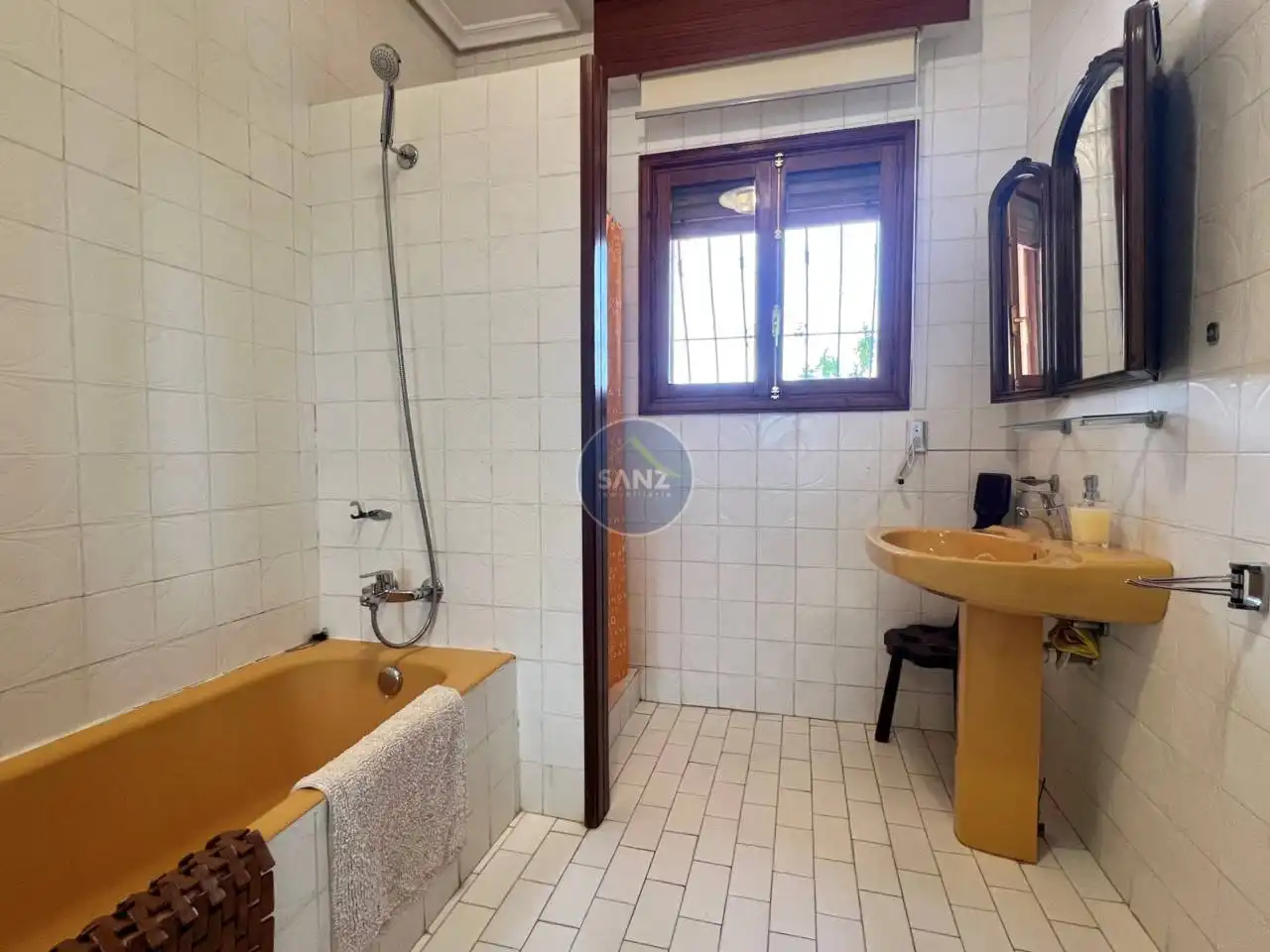 Bany de Casa o xalet en venda en Agullent amb Jardí privat i Piscina