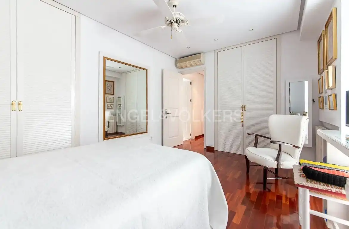 Habitación de Casa o chalet en venta en Madrid con Aire acondicionado, Calefacción y Jardín privado