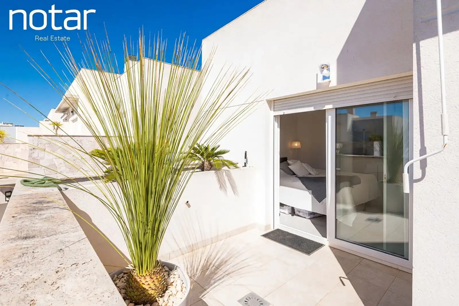 Terrassa de Casa adosada en venda en Torrevieja amb Jardí privat, Terrassa i Piscina