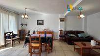 Sala d'estar de Casa adosada en venda en Los Barrios amb Traster