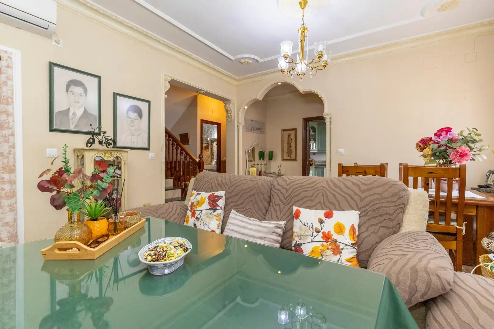 Comedor de Casa adosada en venta en Guillena con Aire acondicionado, Calefacción y Terraza