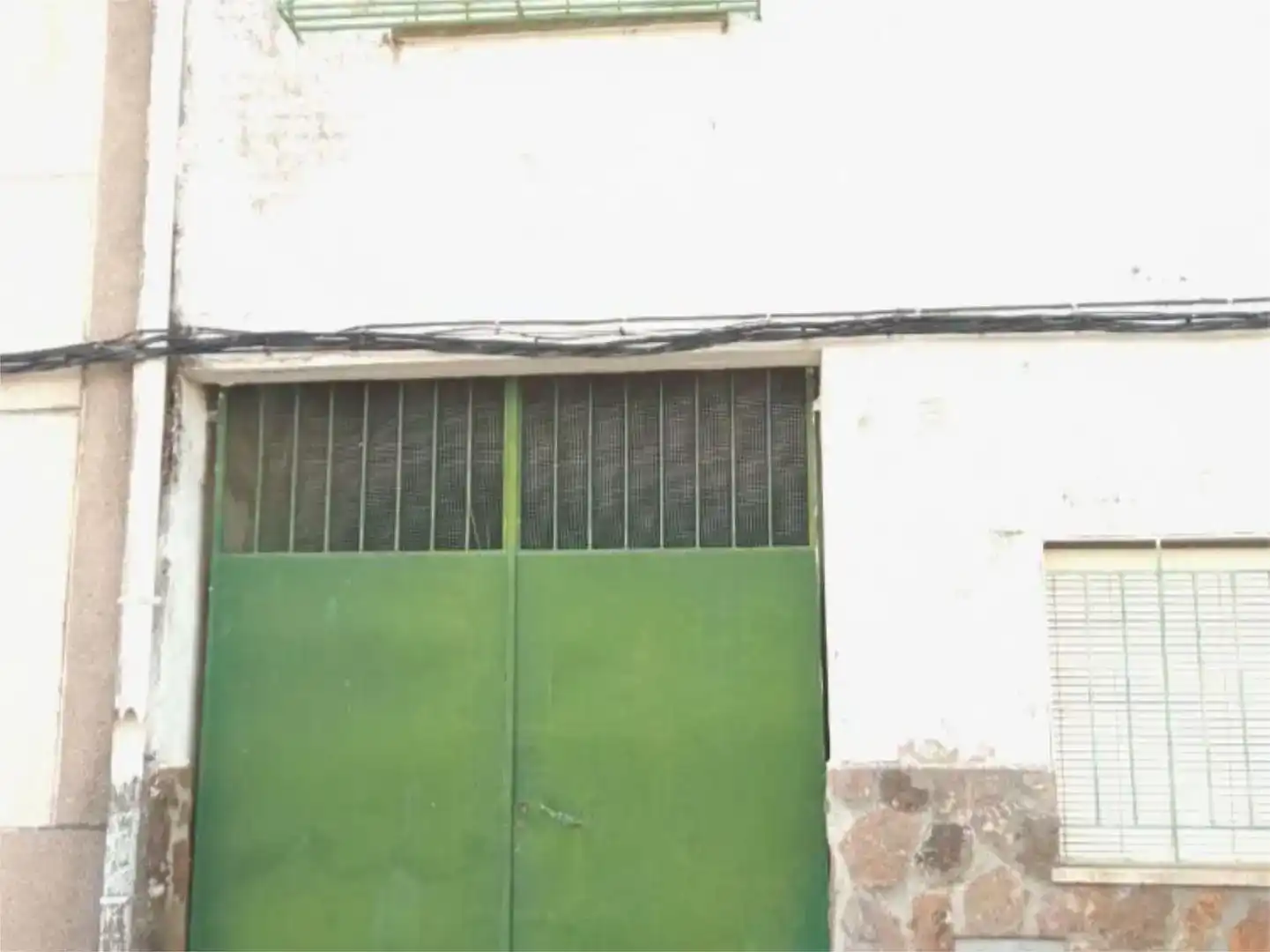 Vista exterior de Casa adosada en venda en Torremenga amb Balcó