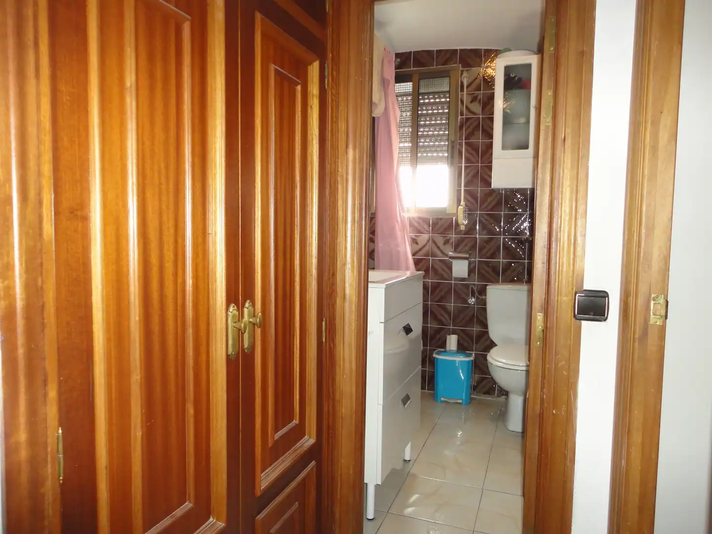 Baño de Casa adosada en venta en Olmedo con Calefacción, Jardín privado y Terraza