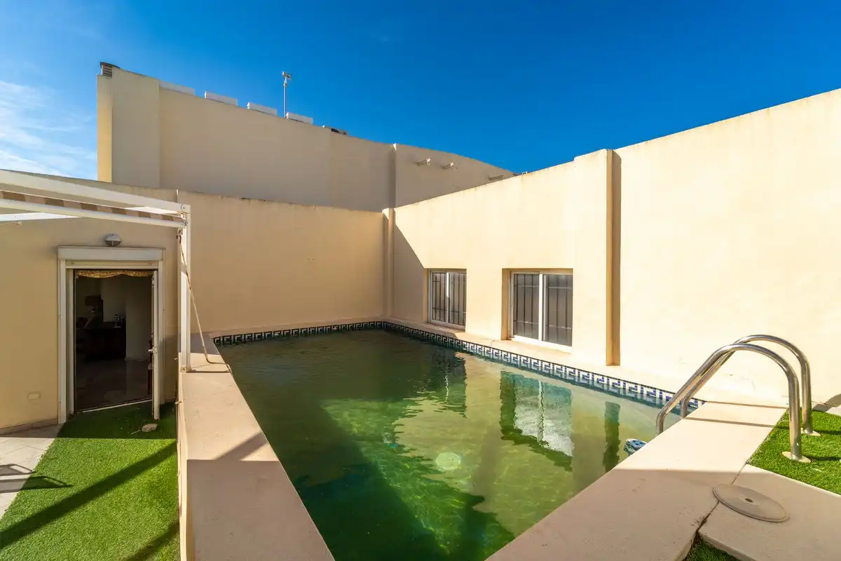 Schwimmbecken von Dachboden zum Verkauf in Torremolinos mit Klimaanlage, Terrasse und Schwimmbad