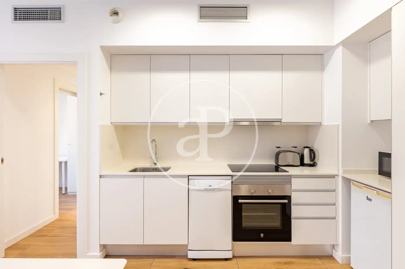 Kitchen of Flat for sale in Barcelona  with Air Conditioner, Heating and Community pool