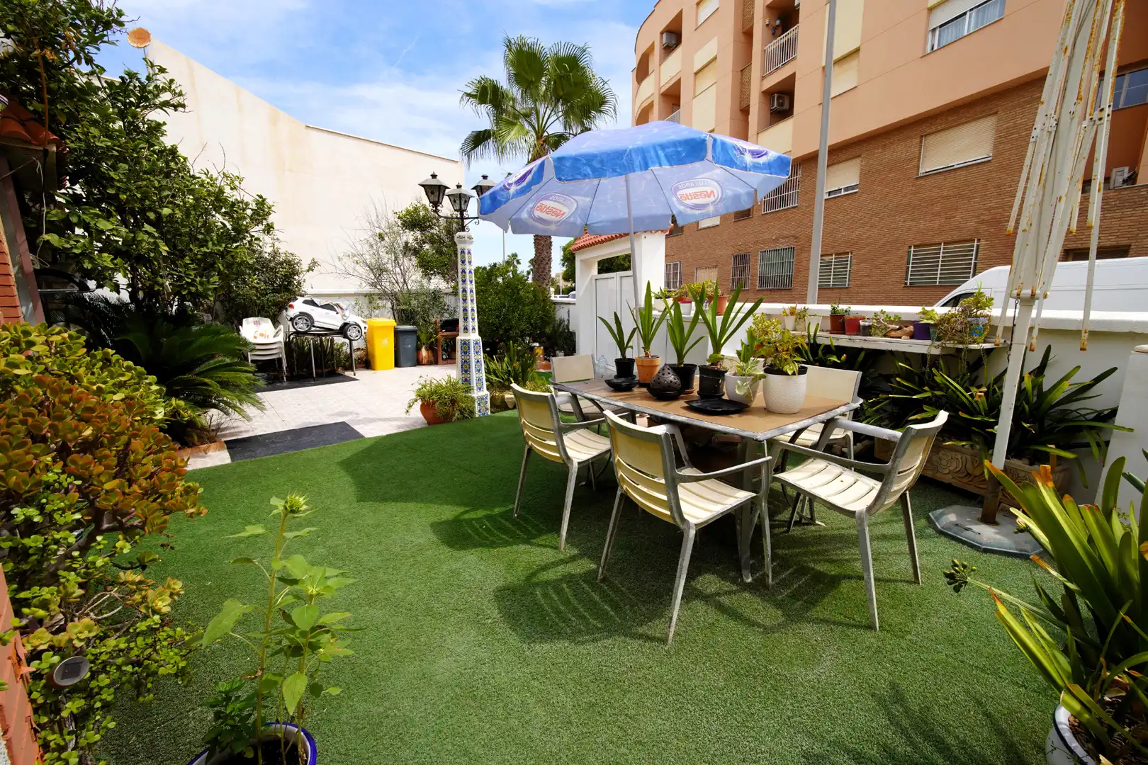 Terraza de Casa adosada en venta en Roquetas de Mar con Aire acondicionado, Jardín privado y Terraza