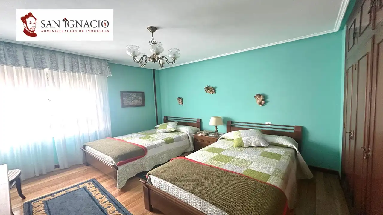 Bedroom of Flat for sale in Villarcayo de Merindad de Castilla la Vieja  with Furnished
