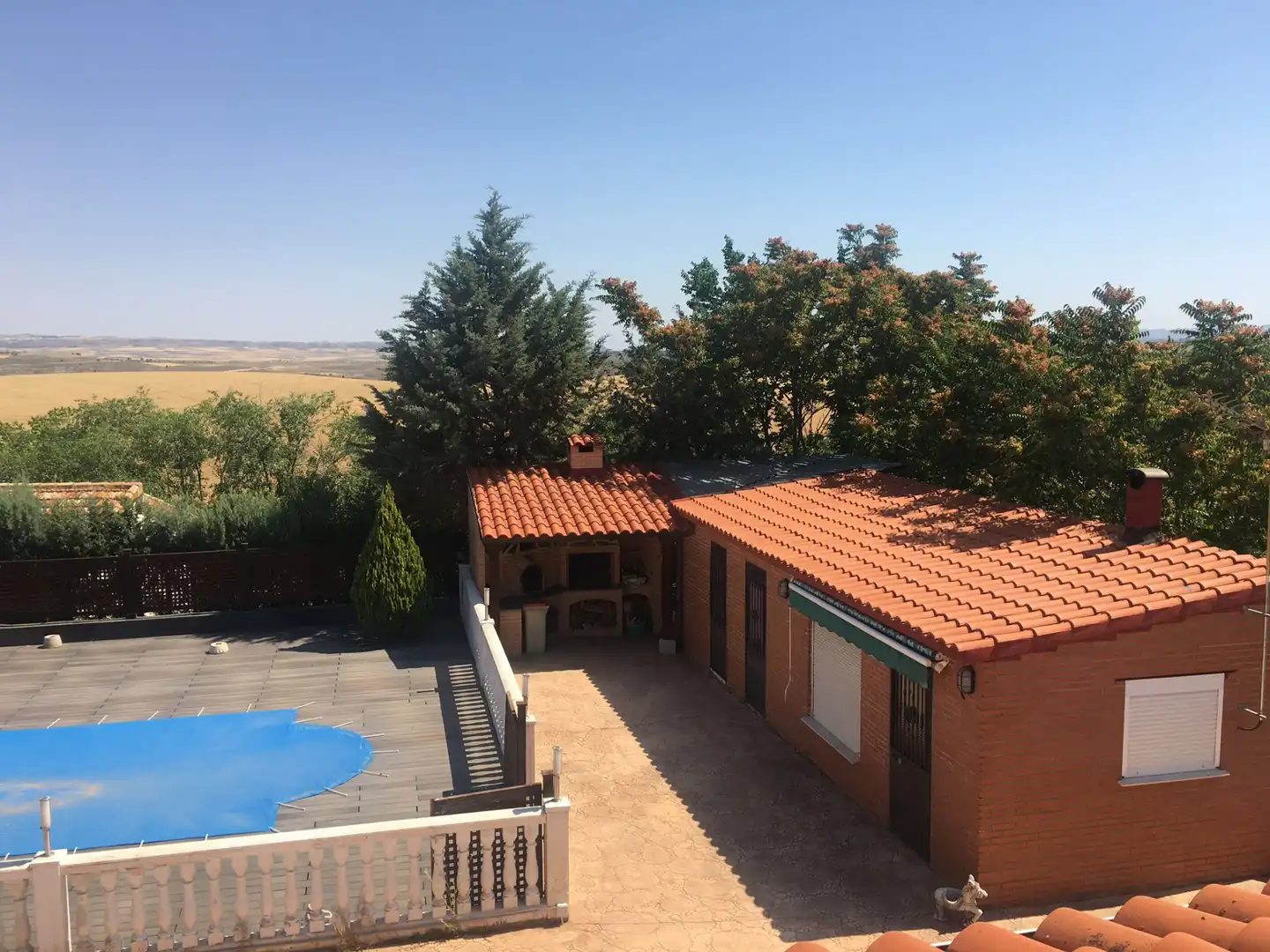 Piscina de Casa o xalet en venda en Barajas de Melo amb Calefacció, Jardí privat i Terrassa