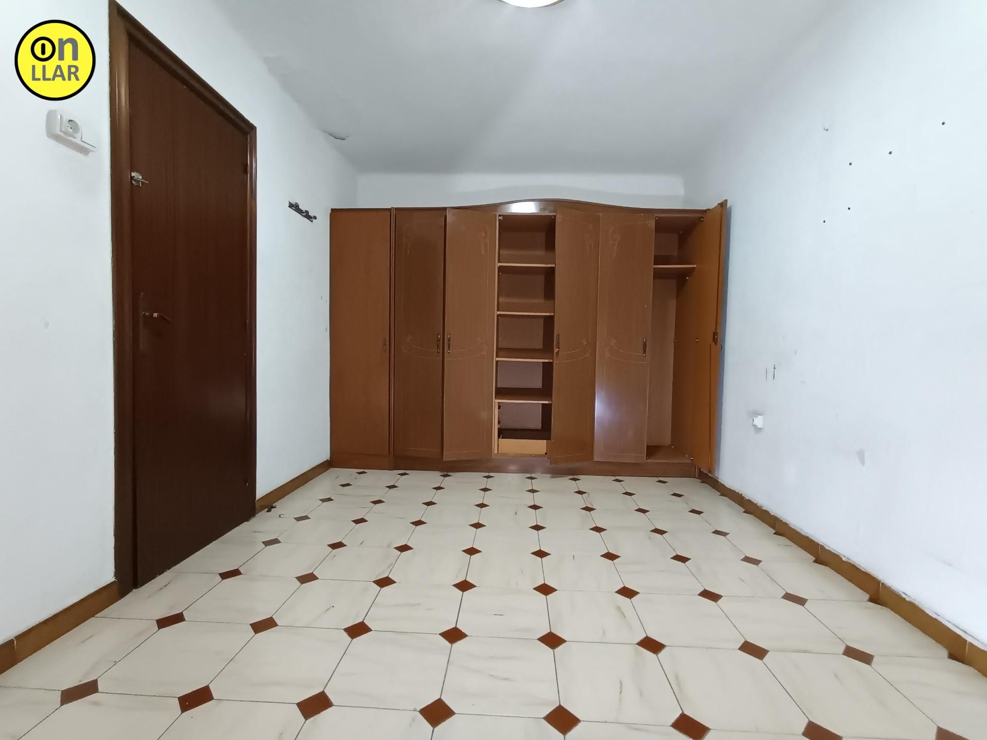 Dormitori de Pis en venda en Montcada i Reixac