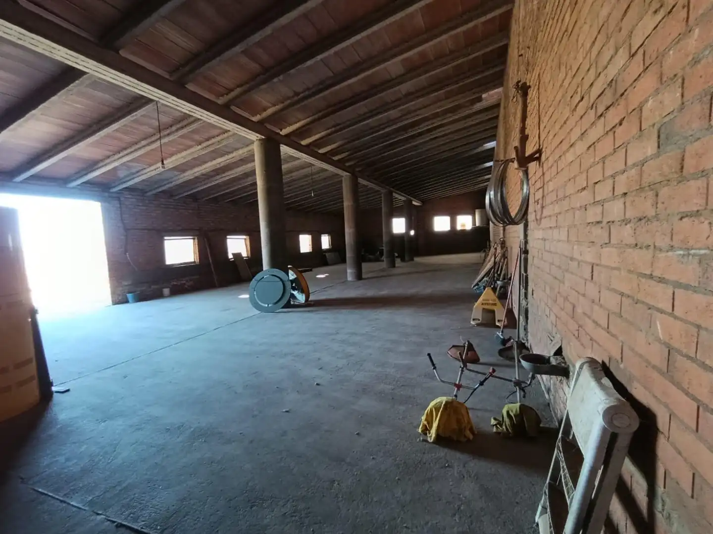 Industrial buildings for sale in Viloria