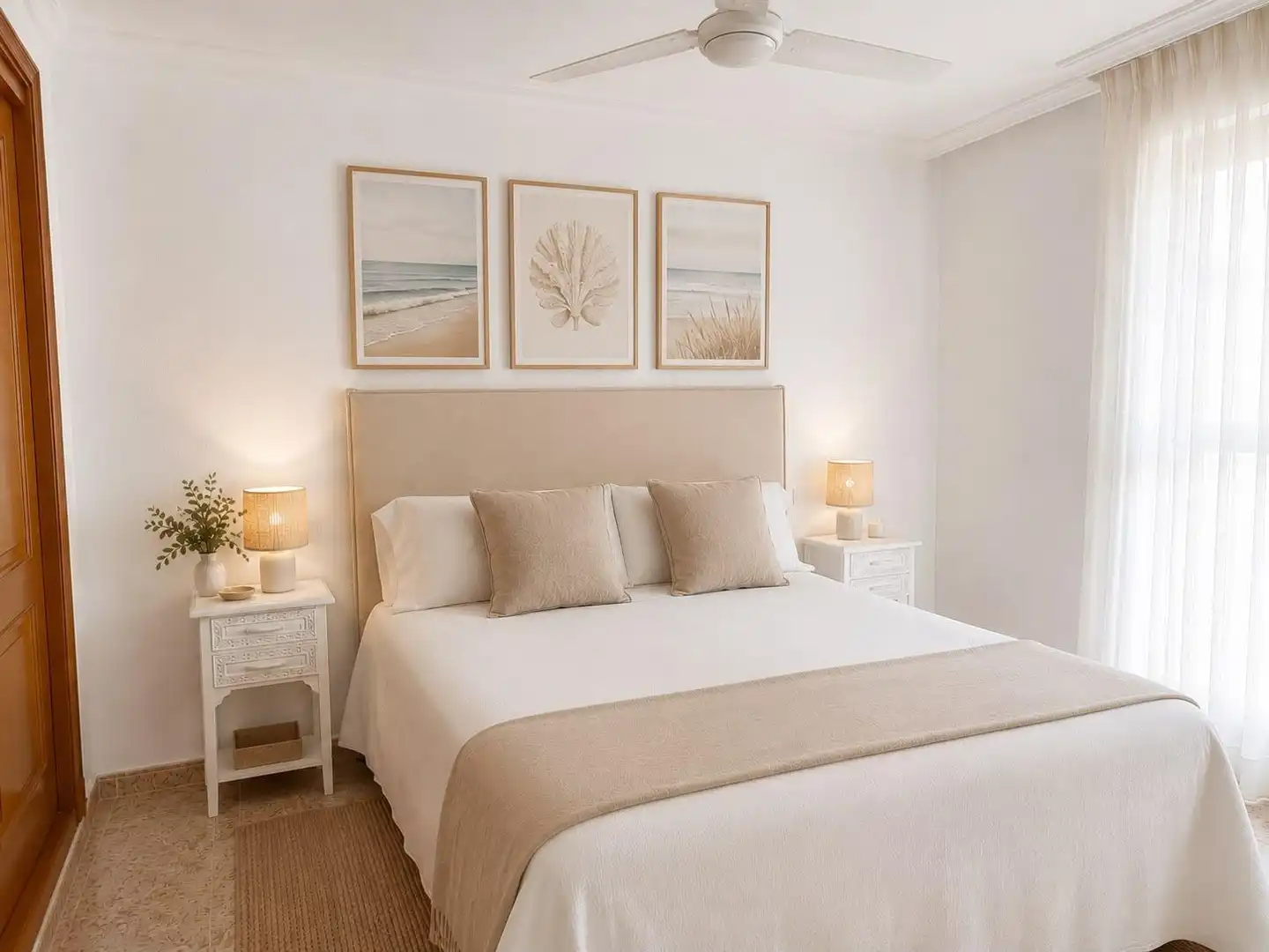 Habitación de Apartamento de alquiler en La Manga del Mar Menor con Terraza, Amueblado y Balcón