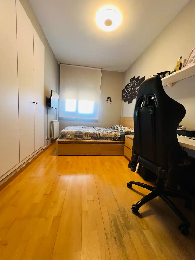 Habitación de Casa adosada en venta en Reus con Aire acondicionado, Calefacción y Jardín privado