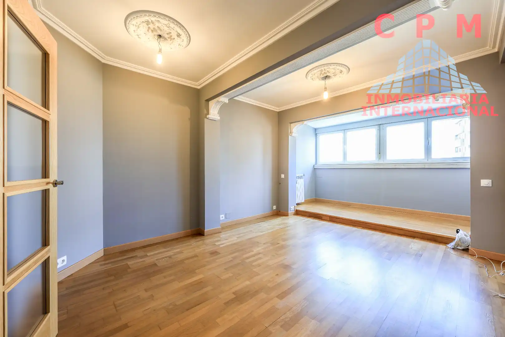 Living room of Flat for rent in Madrid  with Air Conditioner, Heating and Parquet flooring