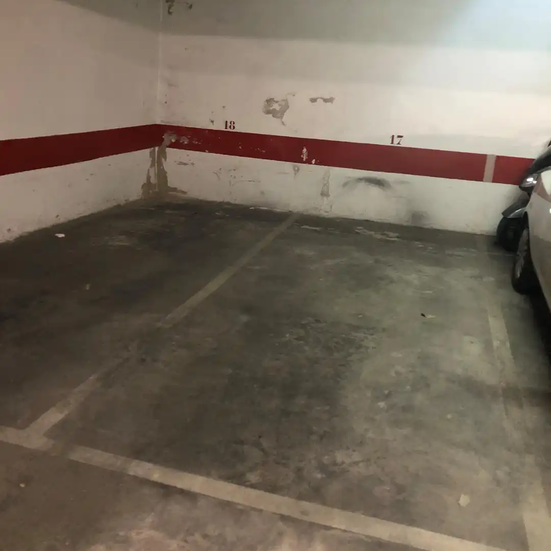 Aparcamiento en alquiler en Pont Major - Pedret - Campdorà, imagen 2