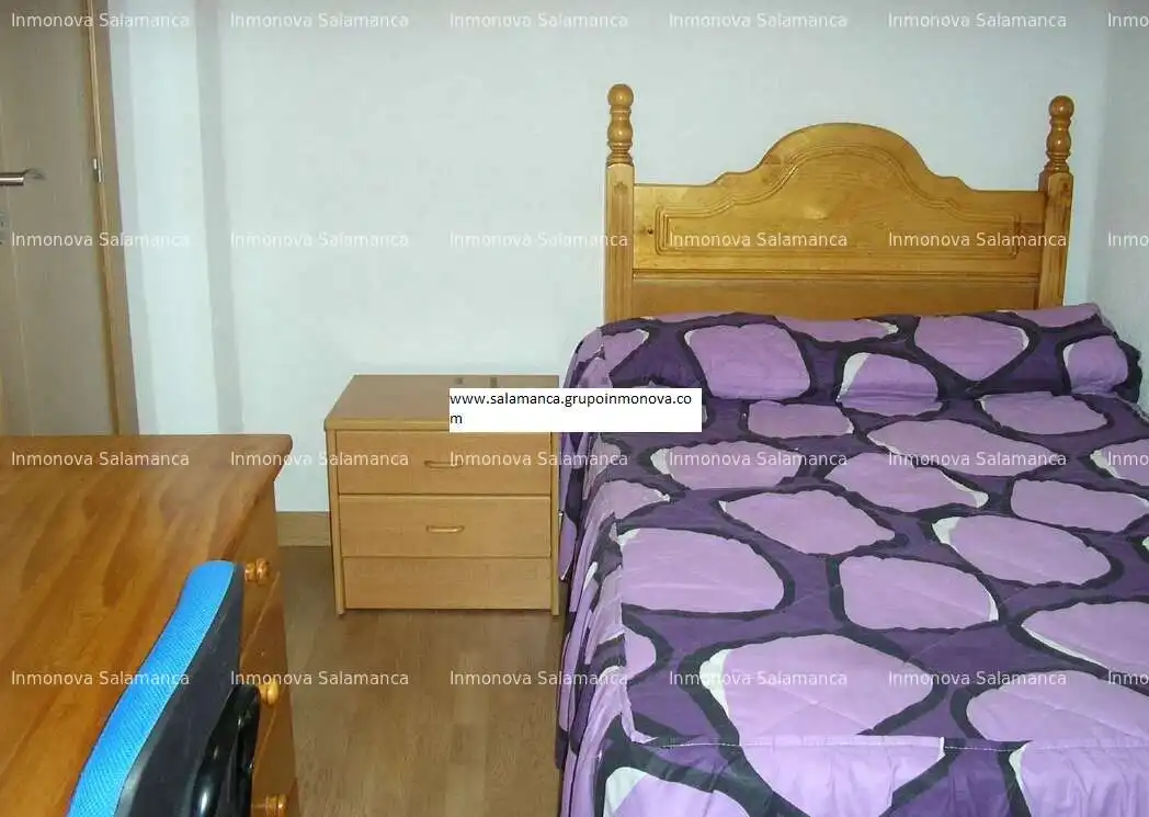Bedroom of Flat for rent in Almendra  with Heating and Furnished