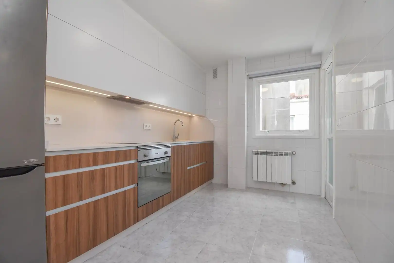 Cuina de Àtic de lloguer en Cambre  amb Calefacció, Parquet i Terrassa