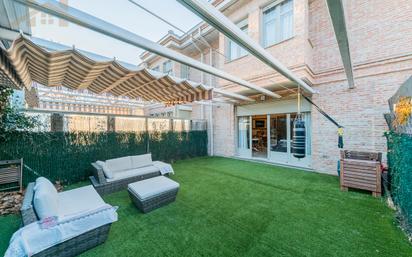 Terrassa de Casa adosada en venda en Villaviciosa de Odón amb Aire condicionat i Balcó