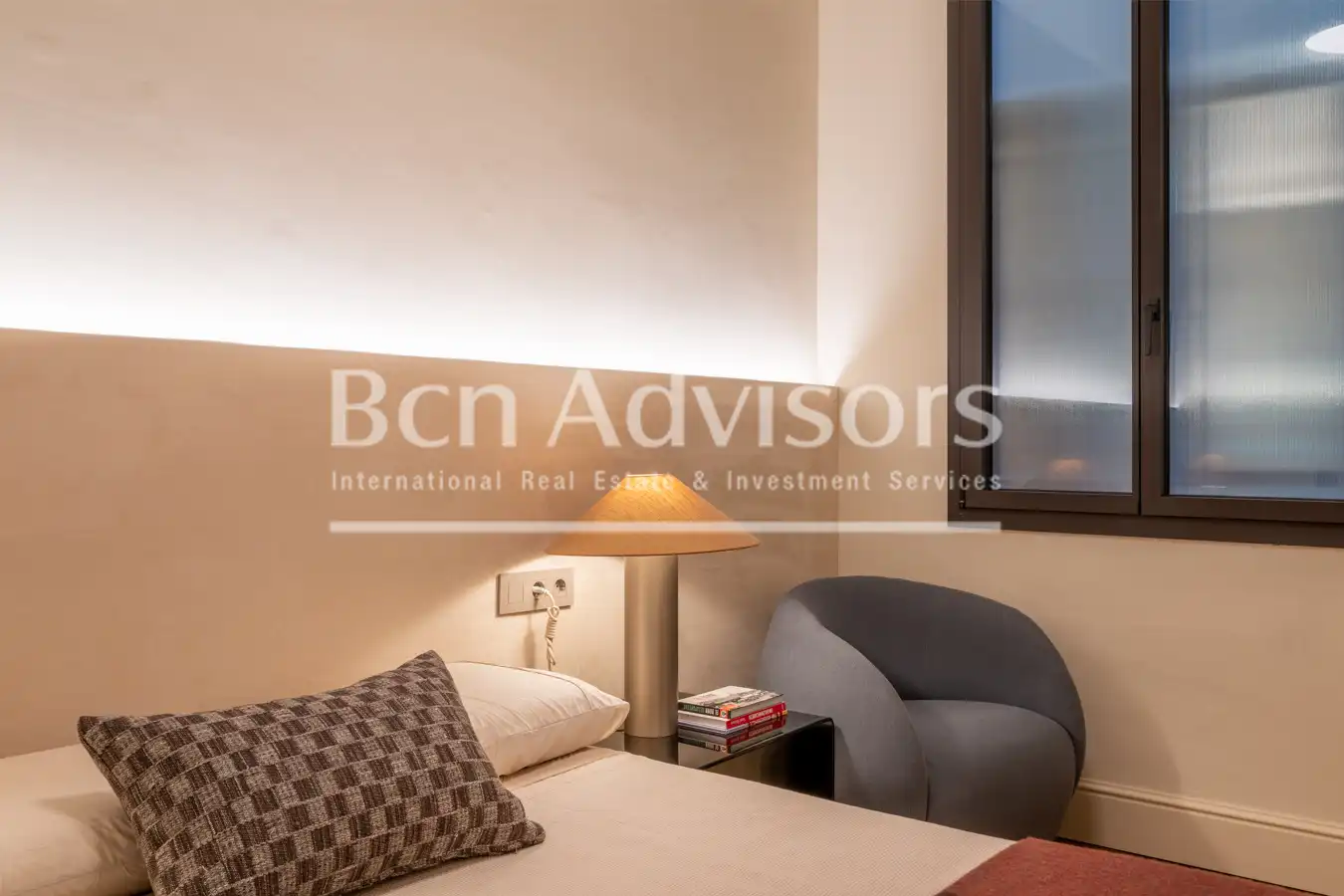 Dormitori de Apartament en venda en Barcelona amb Aire condicionat, Calefacció i Terrassa
