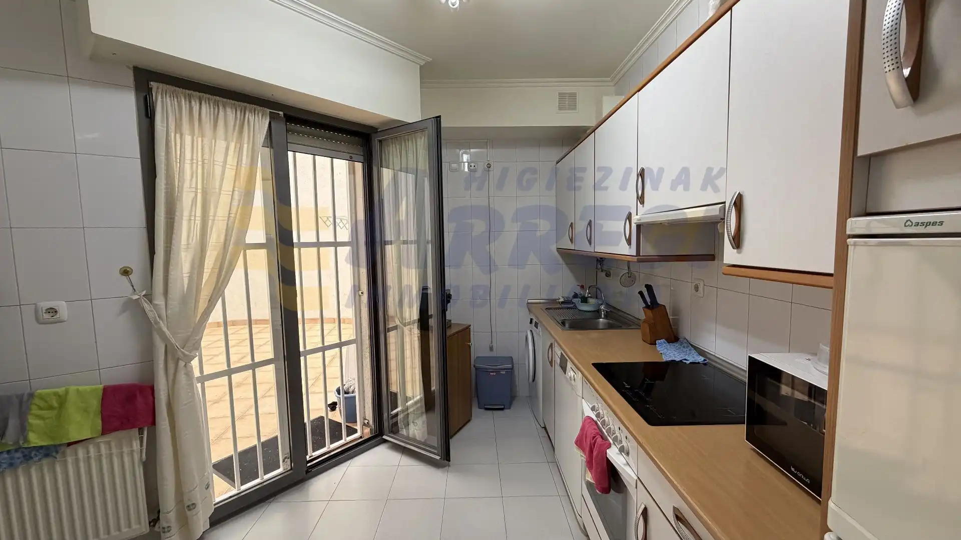 Cocina de Piso en venta en Eibar con Calefacción, Trastero y Amueblado