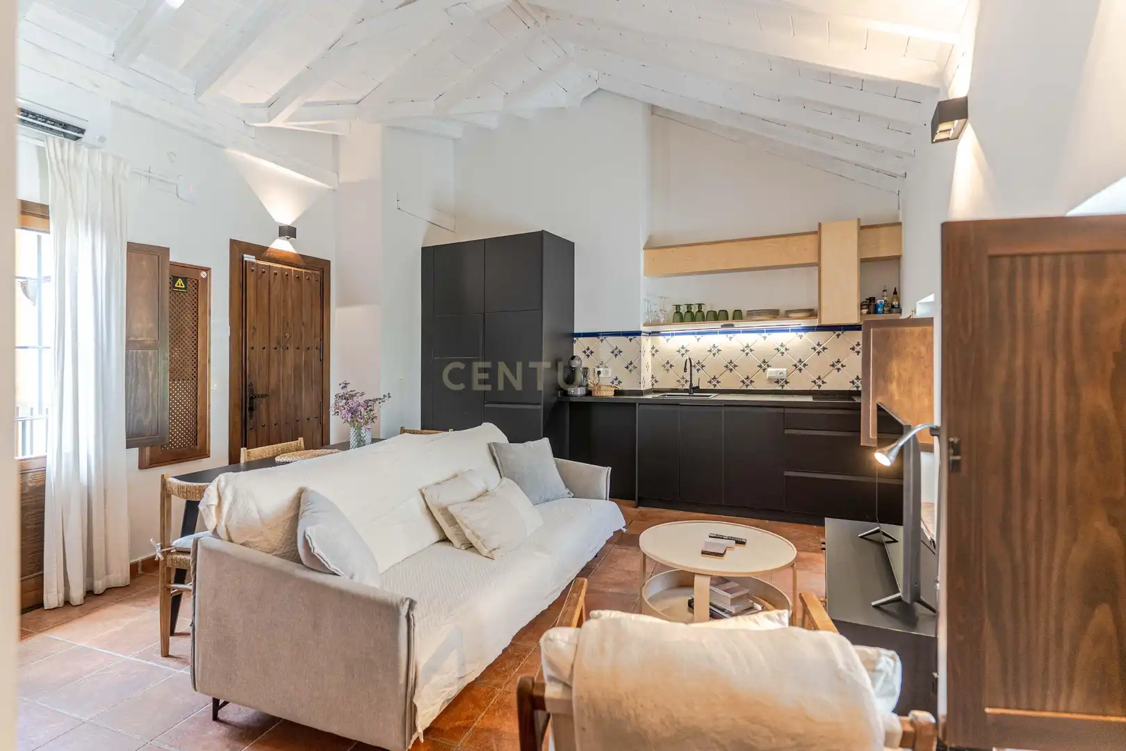 Sala d'estar de Pis en venda en Granada amb Aire condicionat