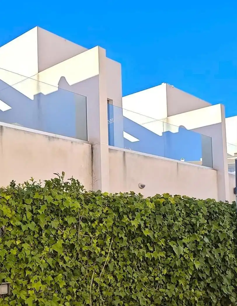 Vista exterior de Casa o xalet en venda en Orihuela amb Aire condicionat, Terrassa i Traster