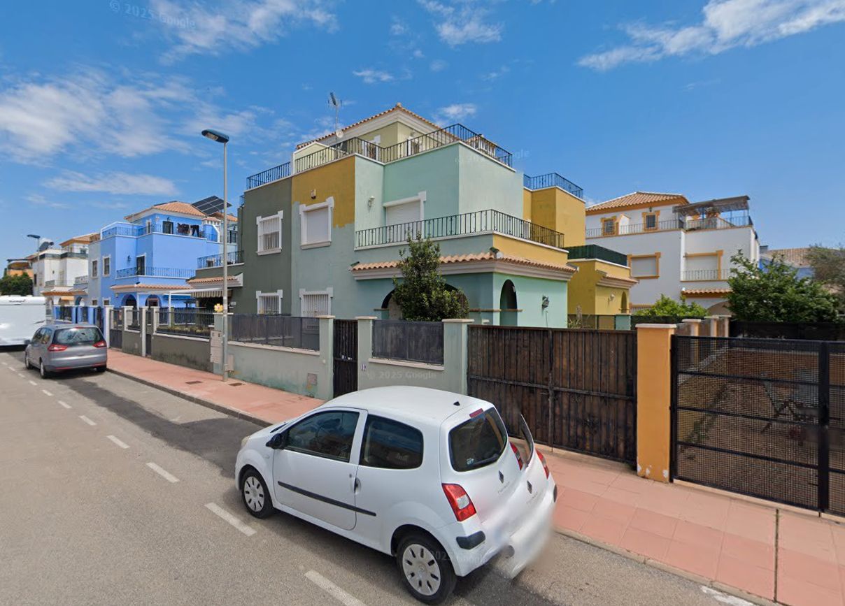 Vista exterior de Casa adosada en venda en San Javier amb Terrassa i Piscina comunitària