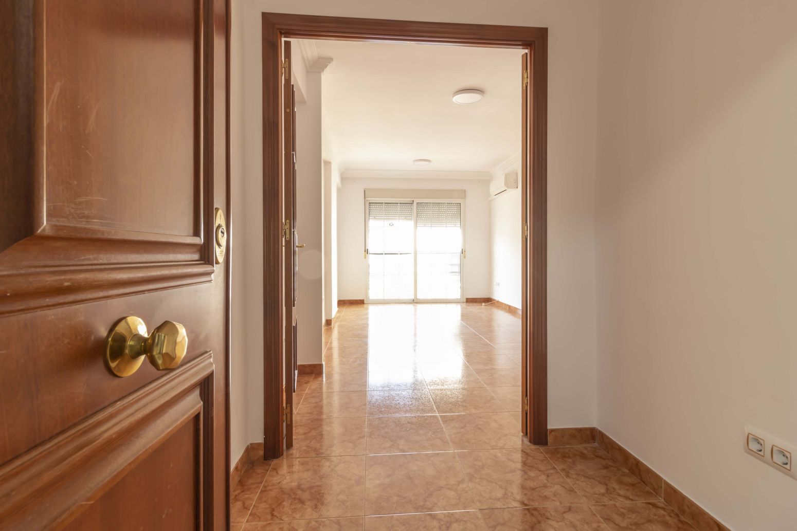 Flat to rent in  Sevilla Capital  with Air Conditioner