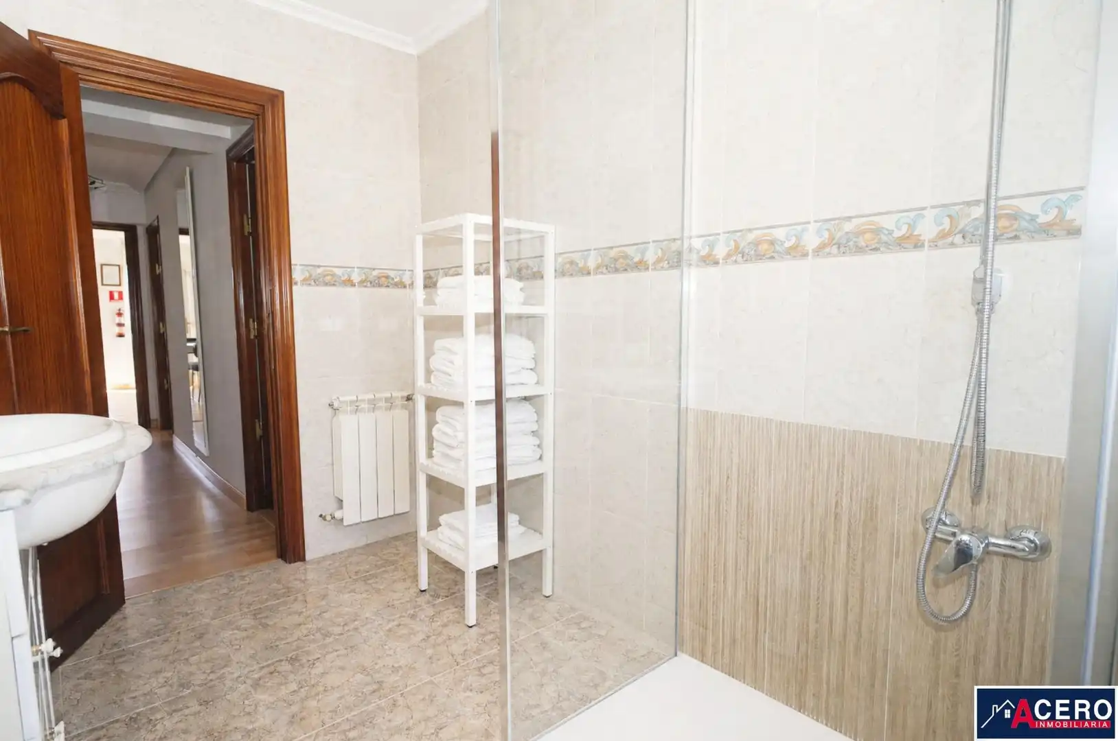 Bathroom of Flat for rent in Piélagos  with Heating, Private garden and Furnished