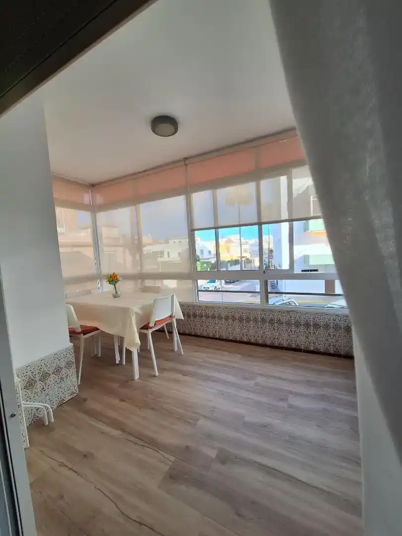 Esszimmer von Wohnung zur Miete in Rota mit Klimaanlage, Möbliert und Ofen