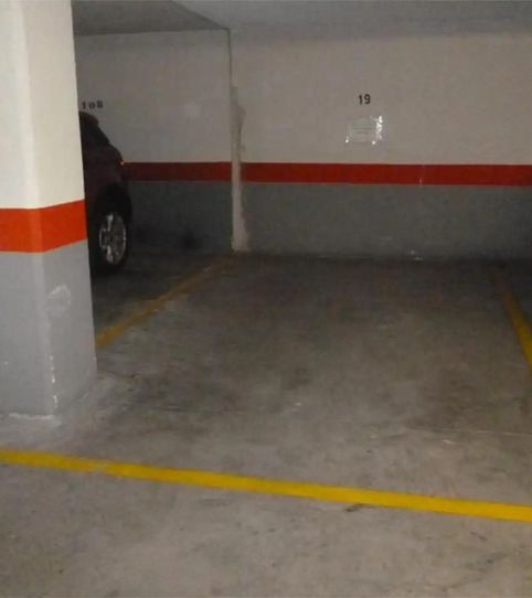 Foto 2 de Garatge de lloguer a Calle Diego de Velázquez, 24, La Cava - Fardachón, Logroño