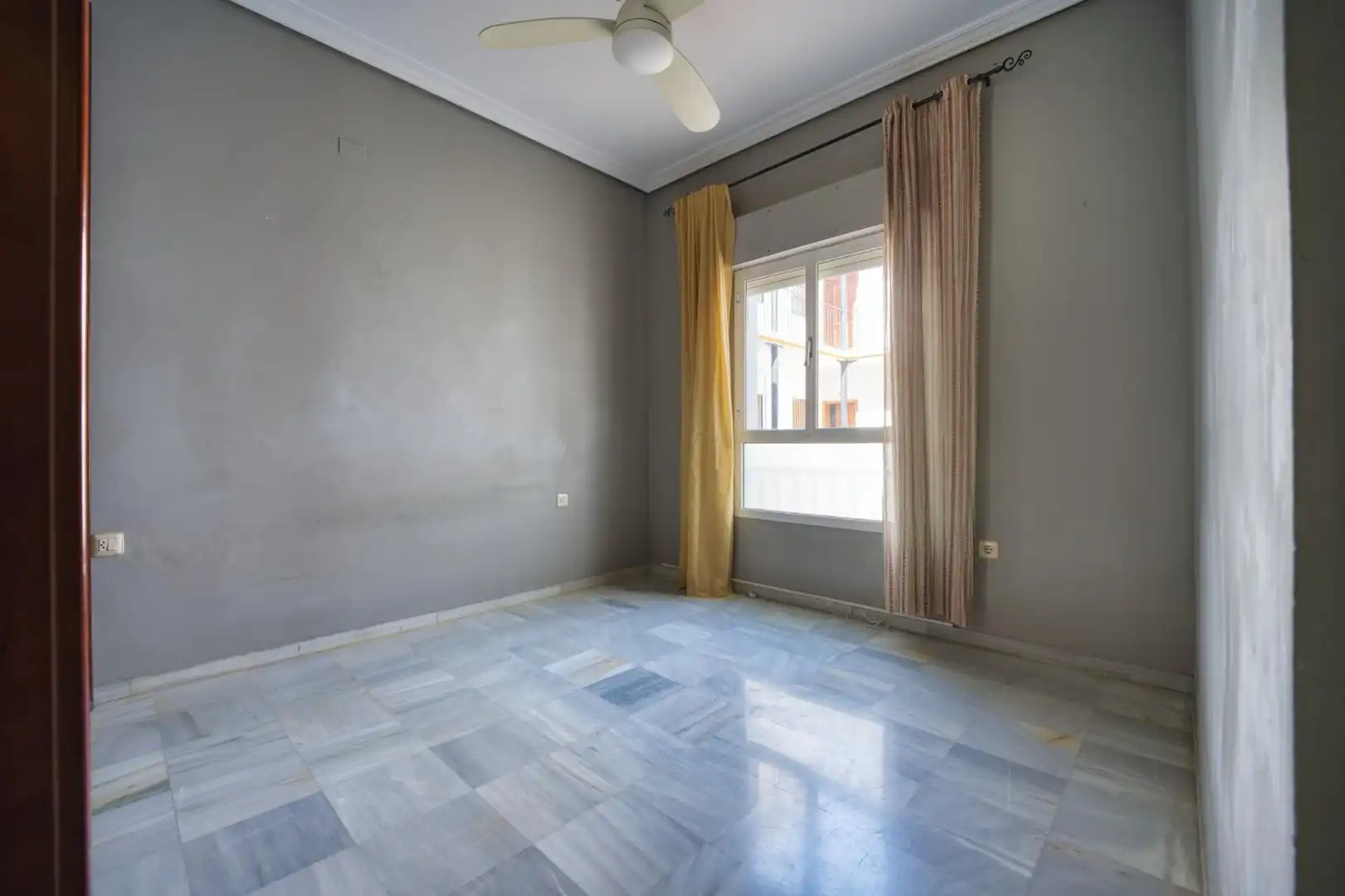Habitación de Piso en venta en Sevilla