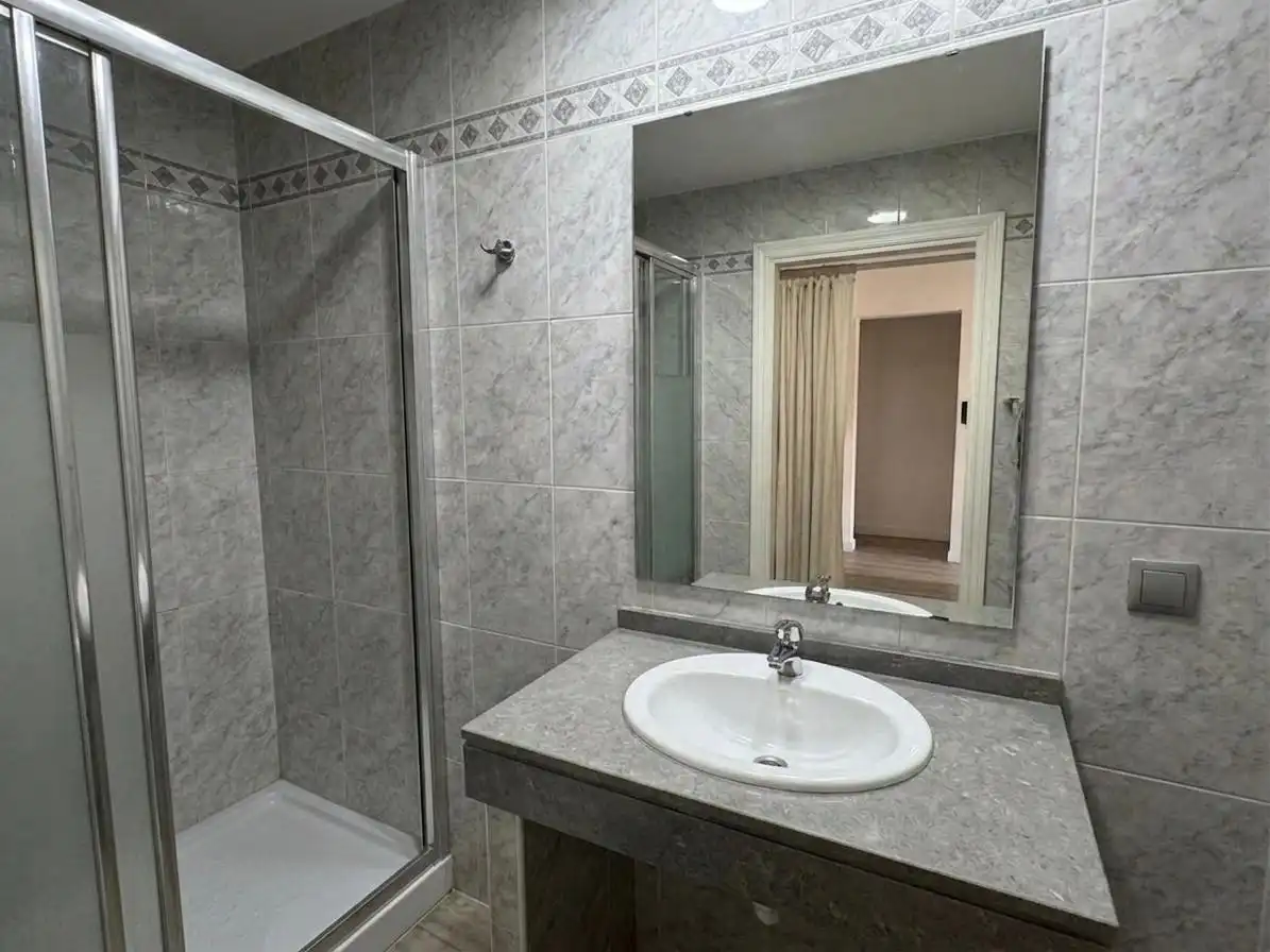 Bathroom of Apartments for rent in Torrevieja  with Furnished