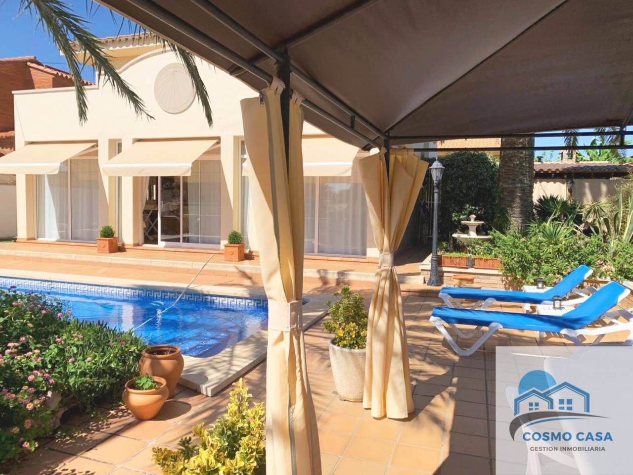 Jardí de Casa o xalet en venda en Cambrils amb Aire condicionat, Calefacció i Jardí privat