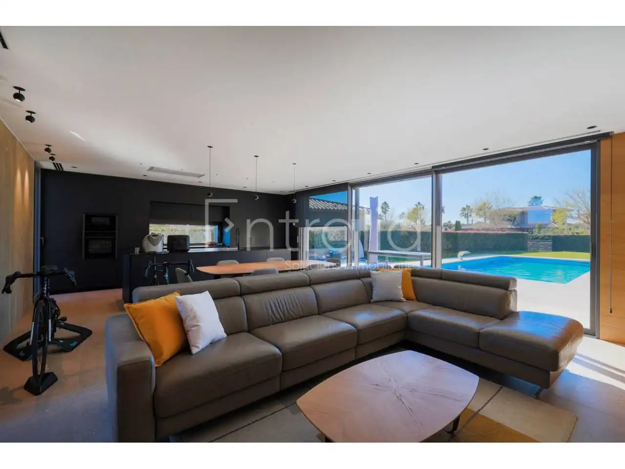 Casa con piscina in vendita a Avenida Mas Frigol, imagen 3
