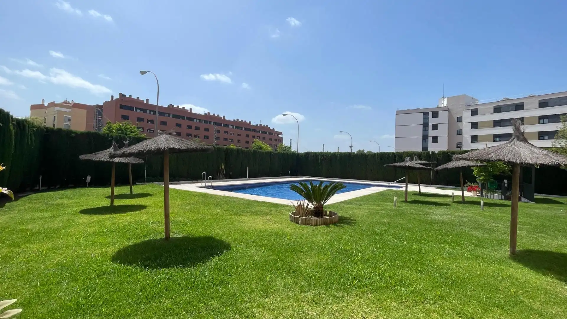 Schwimmbecken von Wohnung zur Miete in Córdoba mit Klimaanlage, Heizung und Gemeinschaftspool