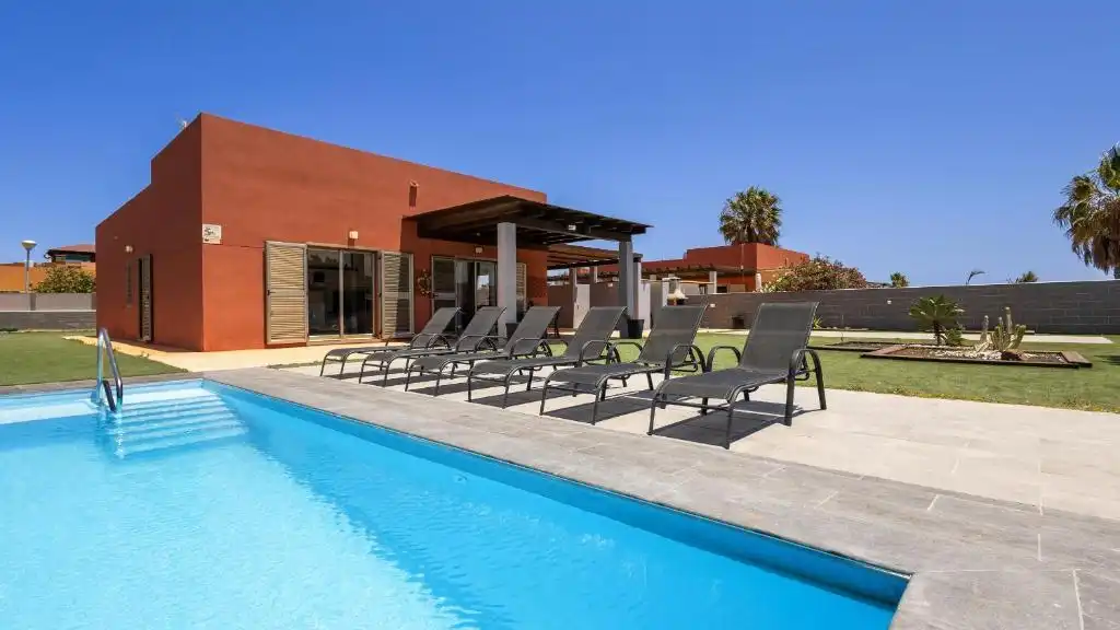 Piscina de Casa o chalet en venta en Antigua