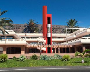 Vista exterior de Oficina en venda en San Bartolomé de Tirajana amb Aire condicionat i Terrassa