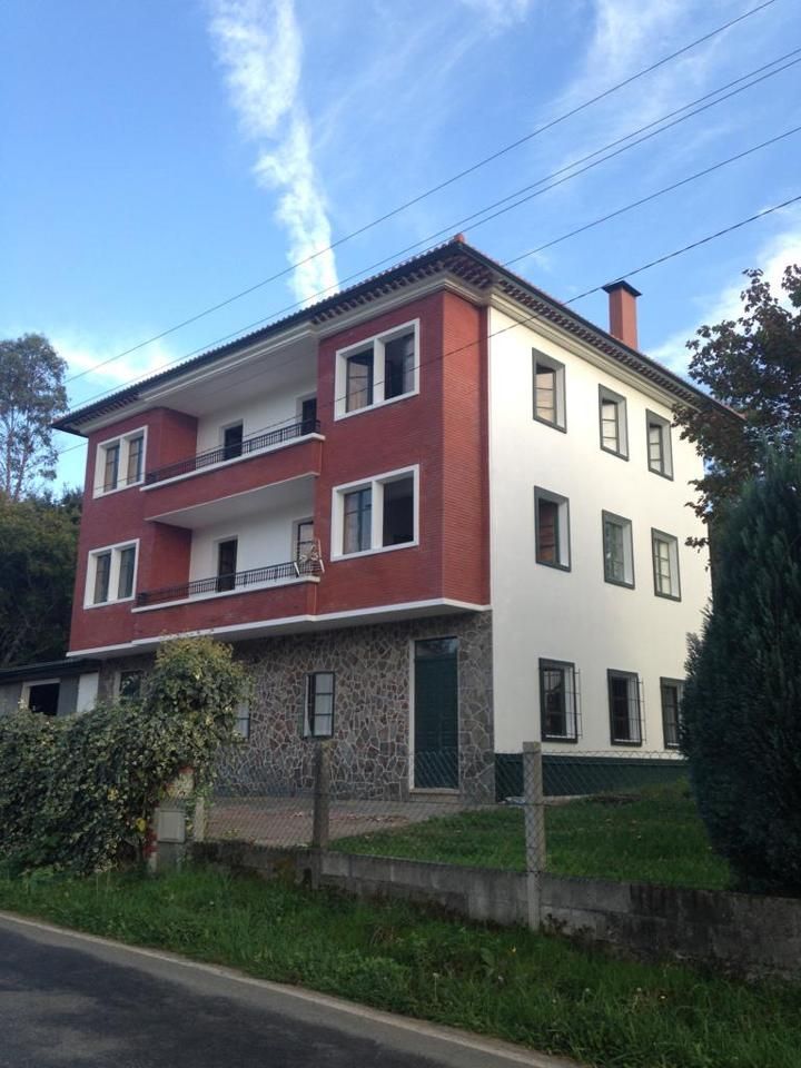 Exterior view of Building for sale in Touro