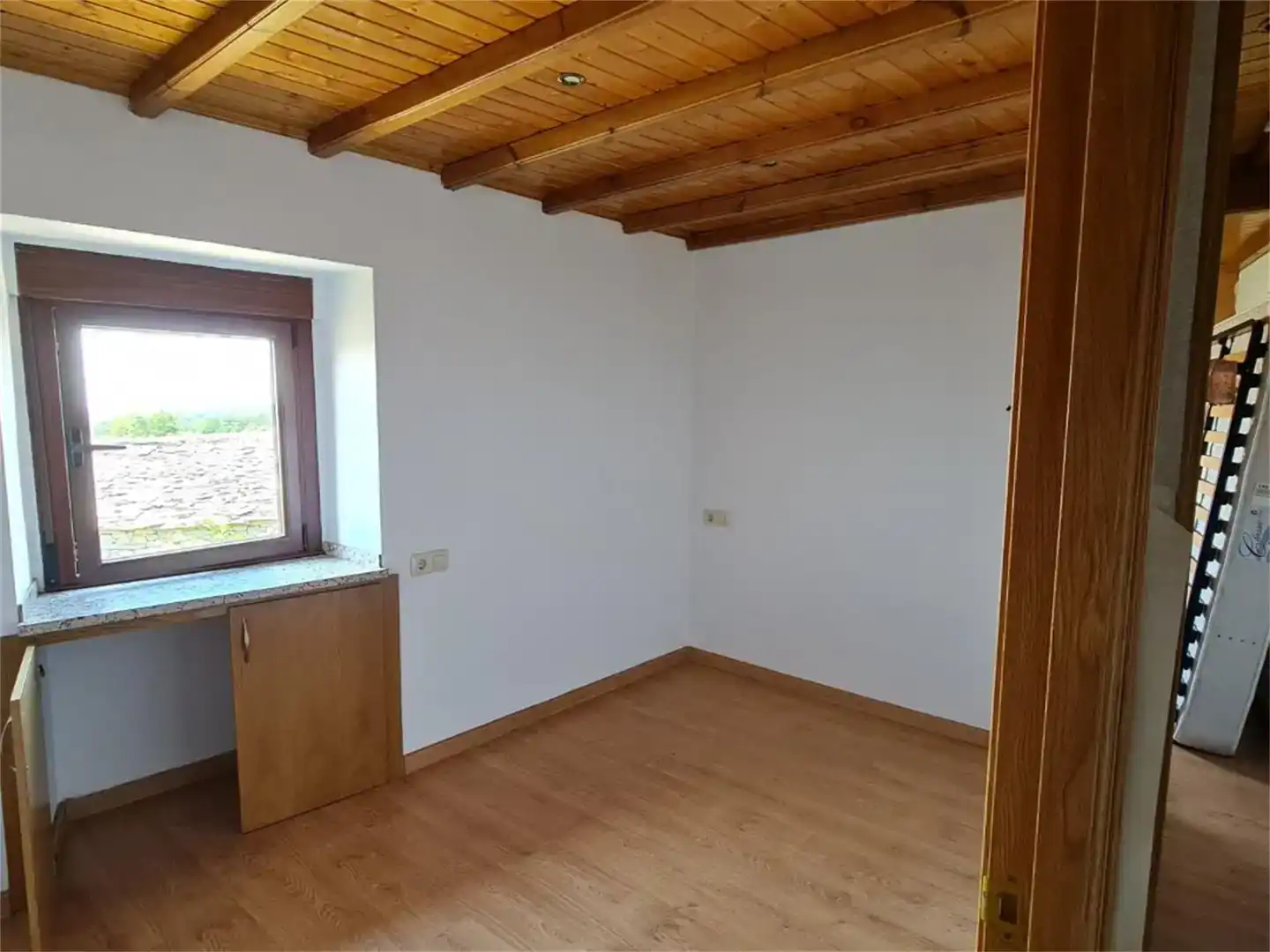 Finca rústica en venda en Hermisende amb Jardí privat, Moblat i Balcó