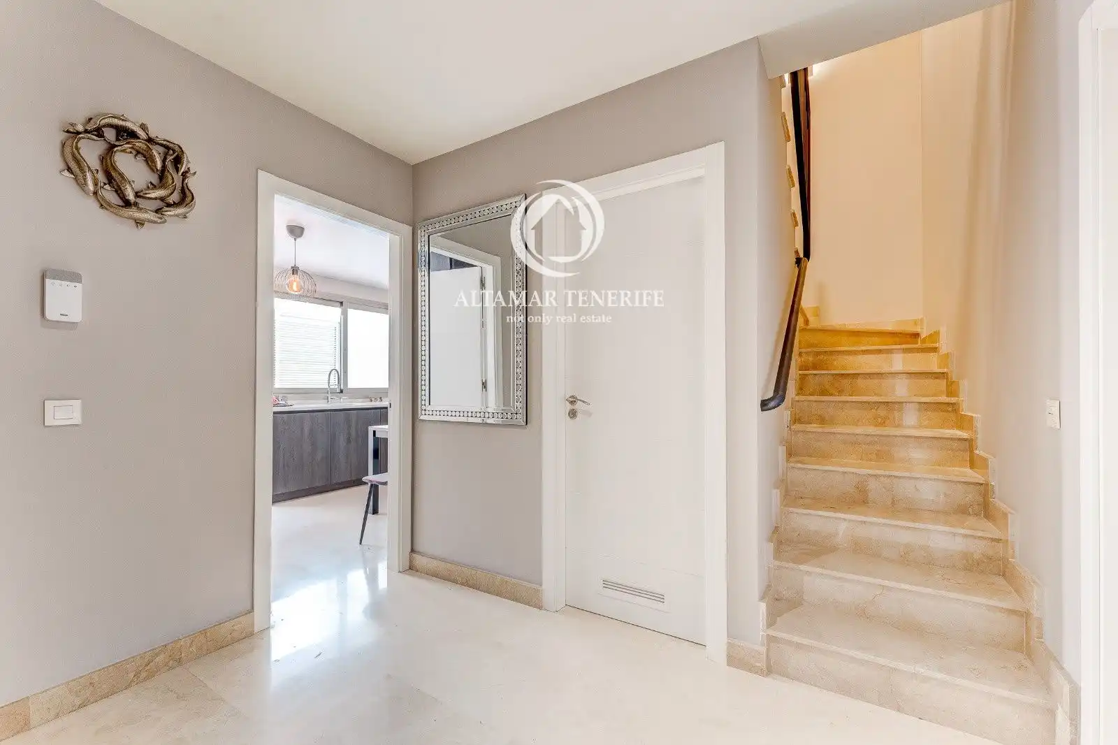 Apartamento con piscina en venta en de los Acantilados, imagen 13