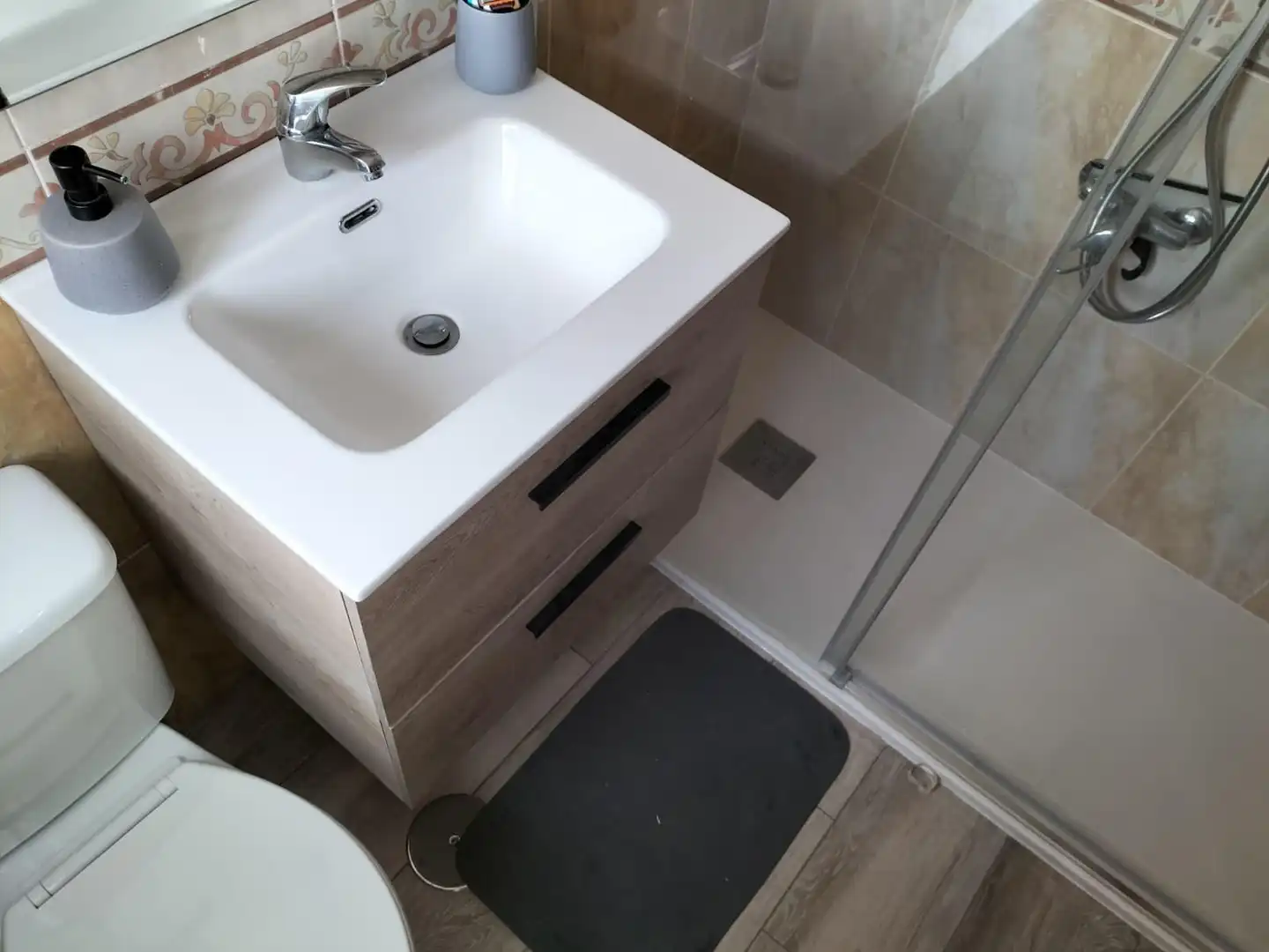 Bathroom of Flat for sale in Palencia  with Heating, Parquet flooring and Terrace