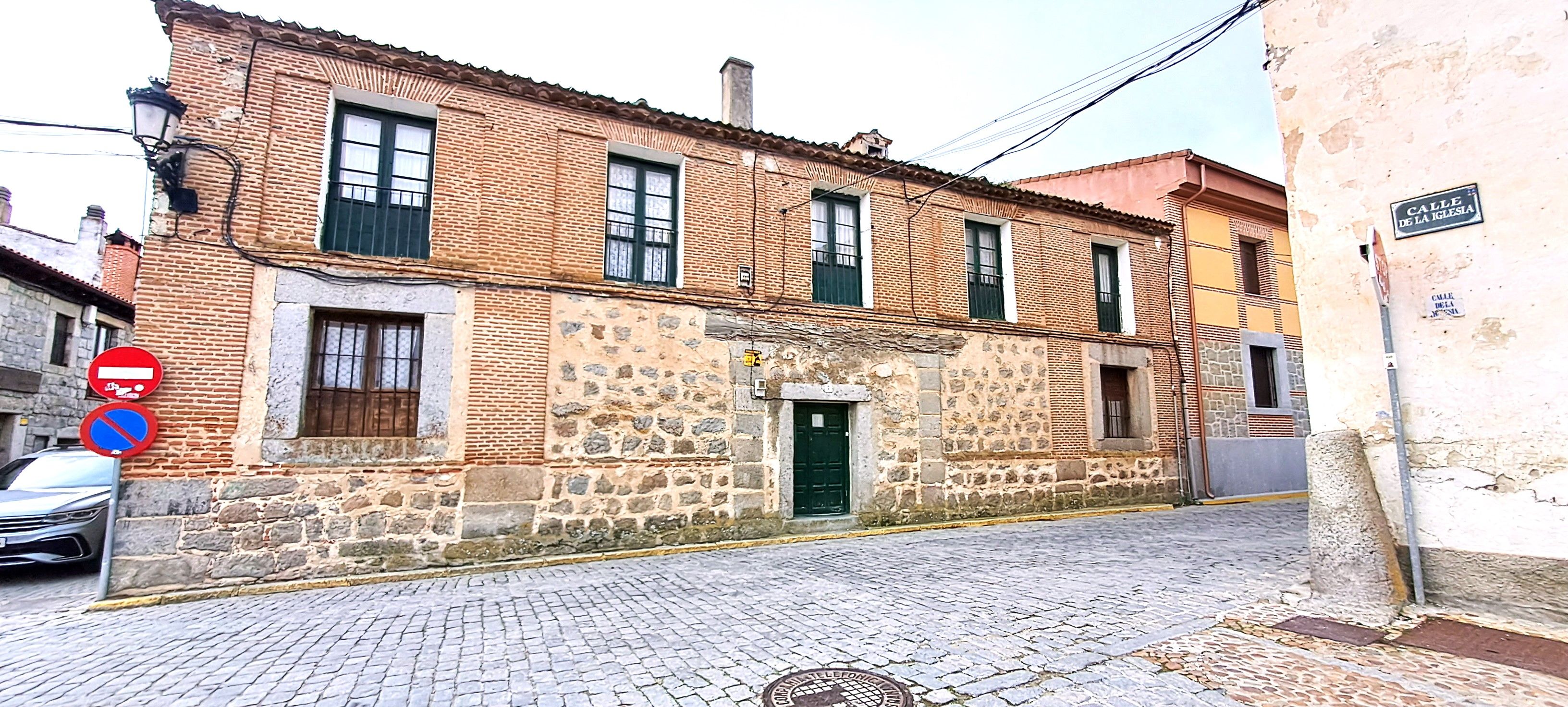 Vista exterior de Casa o xalet en venda en Villacastín amb Jardí privat