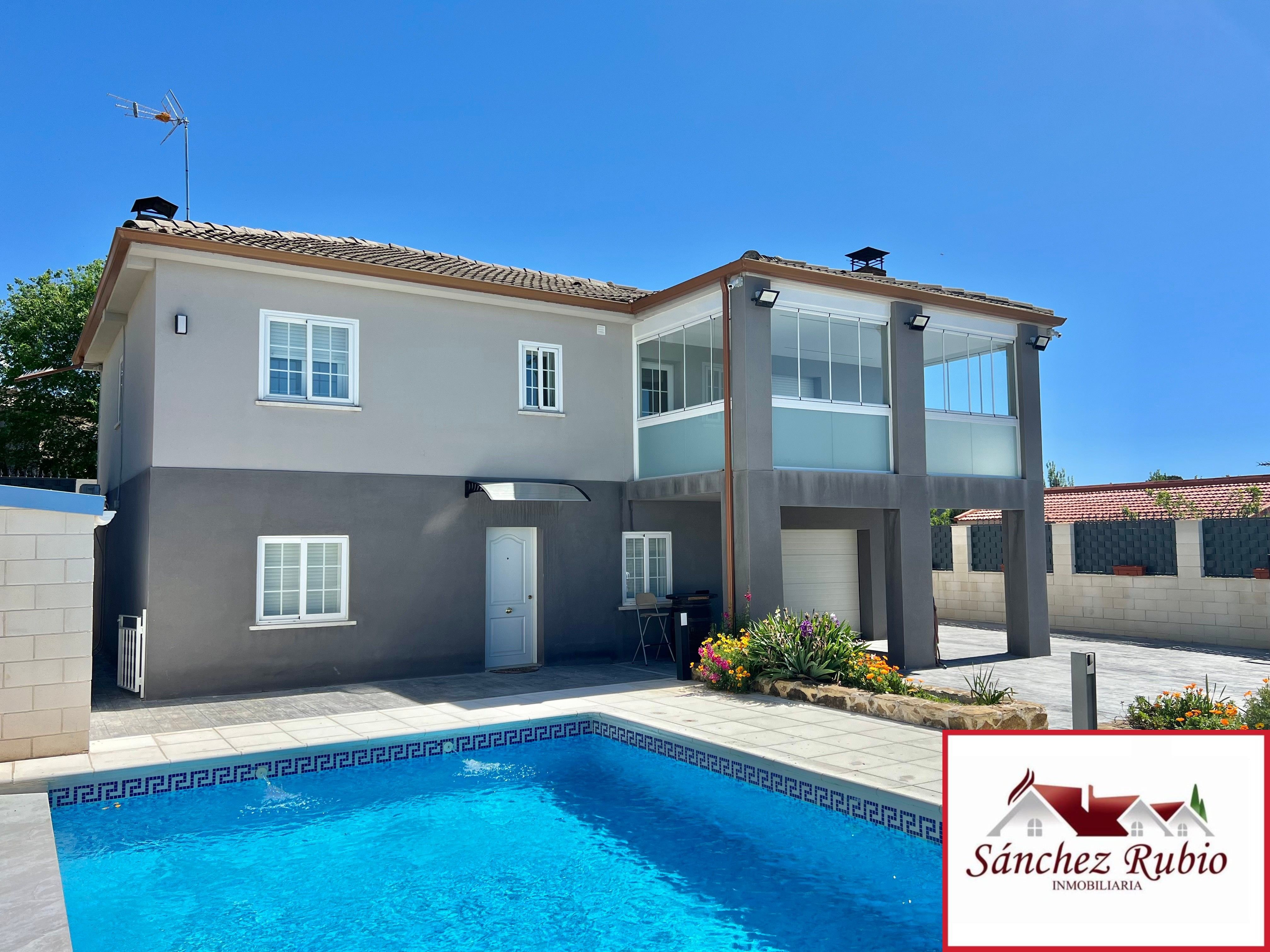 Exterior view of House or chalet for sale in Torrejón del Rey  with Air Conditioner, Heating and Private garden