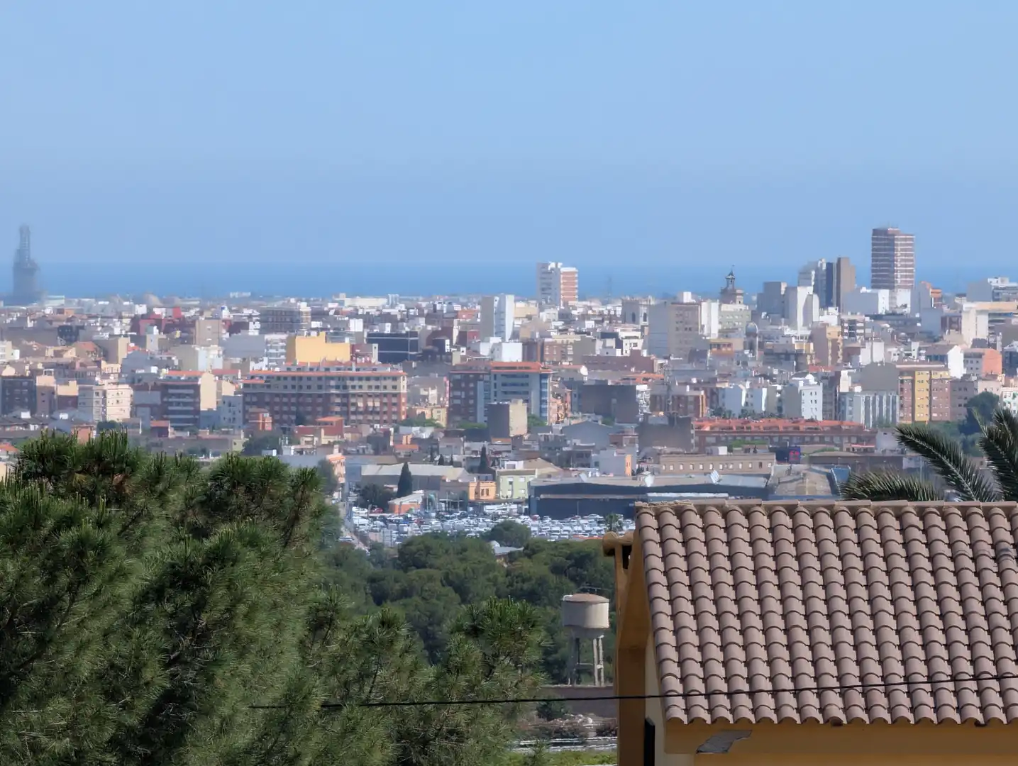 Vista exterior de Casa o chalet en venta en Castellón de la Plana / Castelló de la Plana con Calefacción, Jardín privado y Terraza