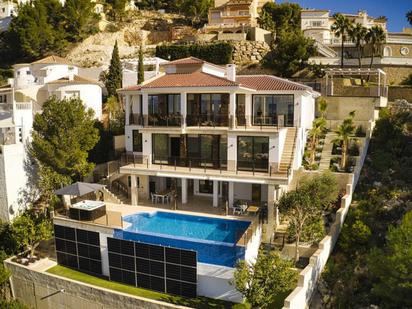 Vista exterior de Casa o xalet en venda en Altea amb Calefacció, Piscina i Sauna